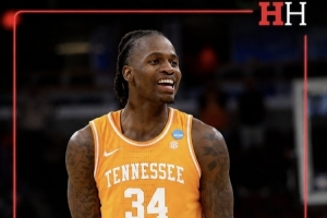 乐球直播nba免费观看高清版下载安装苹果_黑白雨燕网络直播_更衣室独家爆料