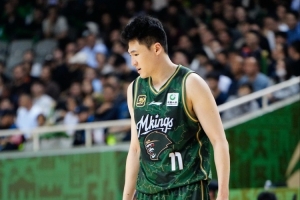 意大利U17女篮vs加拿大U17女篮直播_黑白雨燕网络直播_更衣室独家爆料