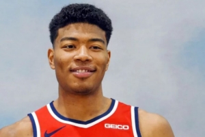 蜘蛛直播NBA回放_黑白雨燕网络直播_更衣室独家爆料
