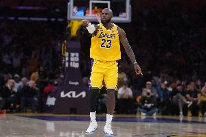 乐球直播nba免费观看高清版下载安装苹果_首发阵容官宣_战术复盘拆解