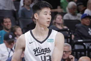 考诺萨基列斯vs德利塔直播_黑白雨燕网络直播_更衣室独家爆料