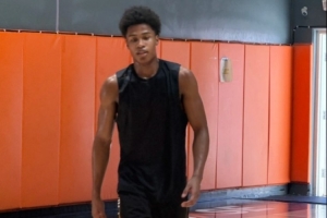 蜘蛛直播nba_首发阵容官宣_战术复盘拆解