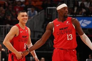 球帝直播NBA_黑白雨燕网络直播_更衣室独家爆料