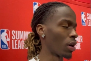 小狐狸蜘蛛直播NBA_超清无插件信号_前方伤停情报